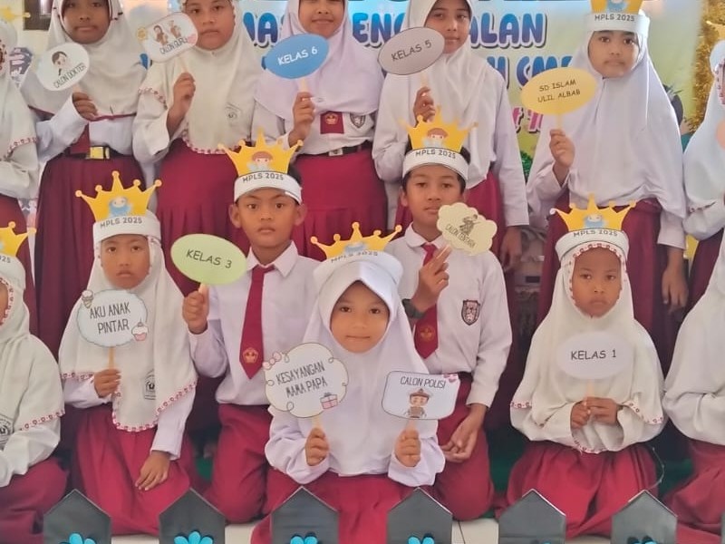 Masa Pengenalan Lingkungan Sekolah ( MPLS )