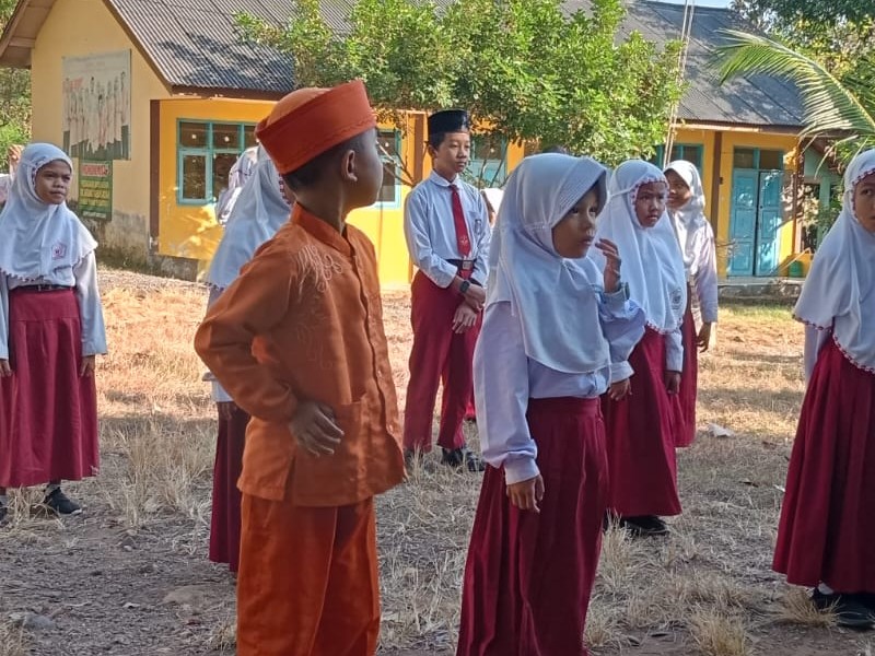 Senam Pagi Sebelum Upacara Bendera